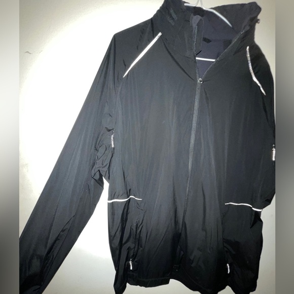 Men’s lululemon windbreaker jacket - Picture 11 of 11